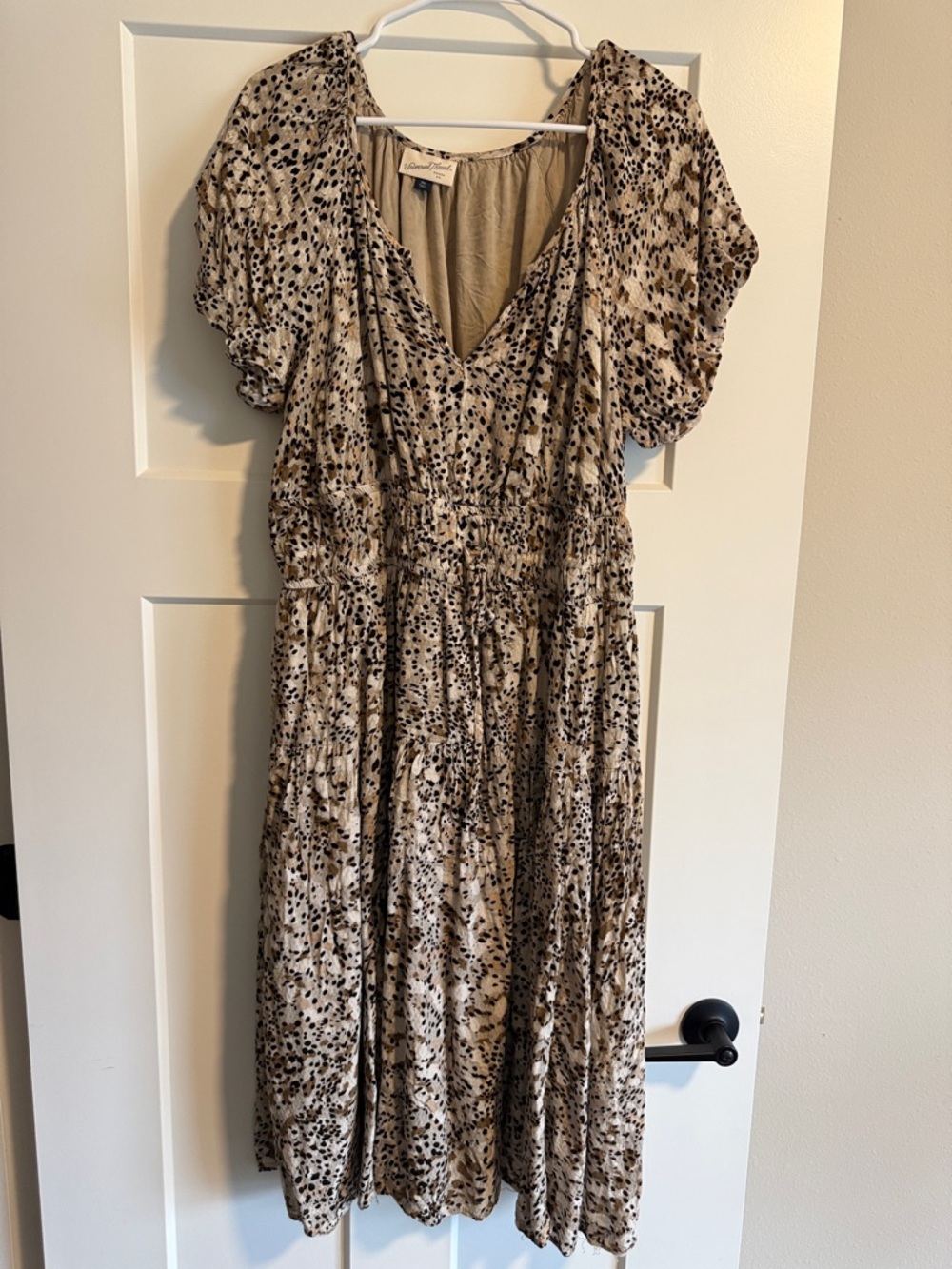 Universal Thread Beige and Black Animal Print Dress